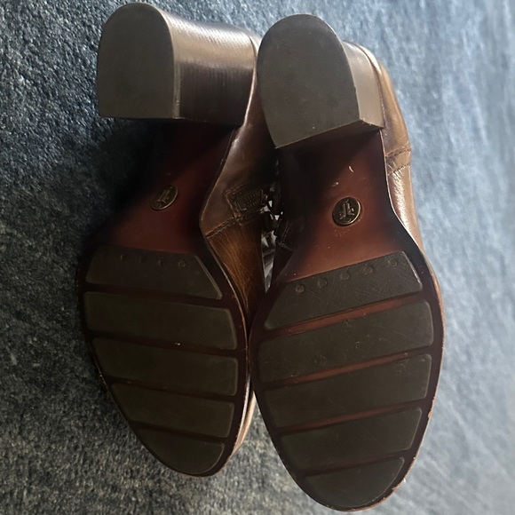 Frye Rich Brown Leather Heeled Boots - Picture 6 of 6